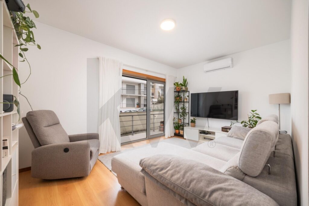 Apartamento T2 com garagem em Brasfemes, Coimbra